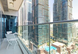 Luxury Apartment, Sea View | Balcony - Manzil - 2BR in Dubai Marina w Sea View (Dubai)