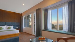 Valley View Room with Balcony - Sterling Valley of Pine Lansdowne (Lansdowne)