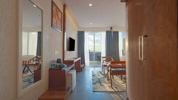 Valley View Premier Room with Terrace | Interior