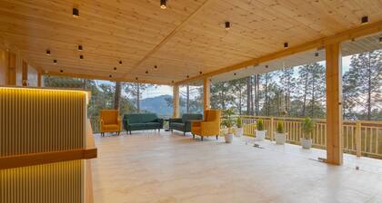 Sterling Valley of Pine Lansdowne