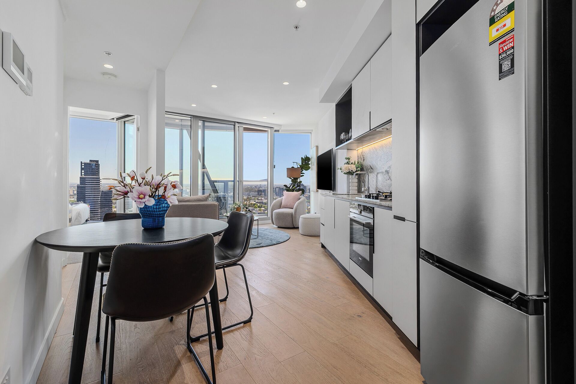 Refrigerador, horno, parrilla de estufa y lavavajillas 