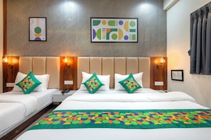 Standard Double Room - Treebo Himalayan Homestay (Pune)