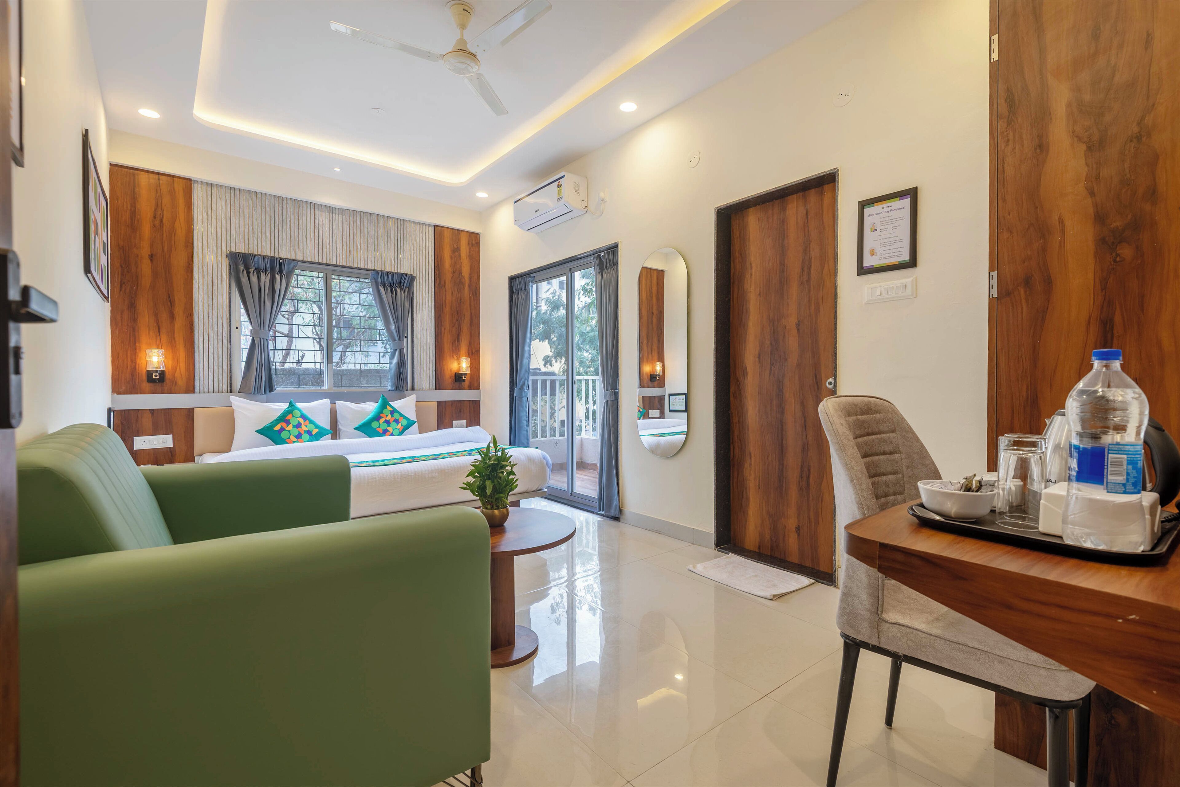 Tabla de planchar con plancha 