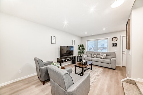 Amazing 2-bedroom house in cool Calgary neighborhood perfect for relaxing