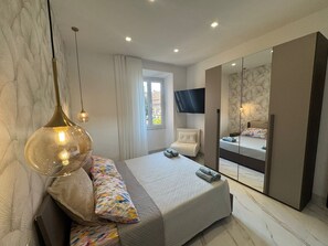 1 bedroom, iron/ironing board, WiFi, bed sheets - Modern apartment in the center of Rome (Roma)