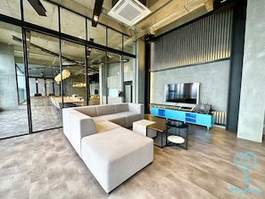 Lounge - Millerz Square by Mana Mana (Kuala Lumpur)