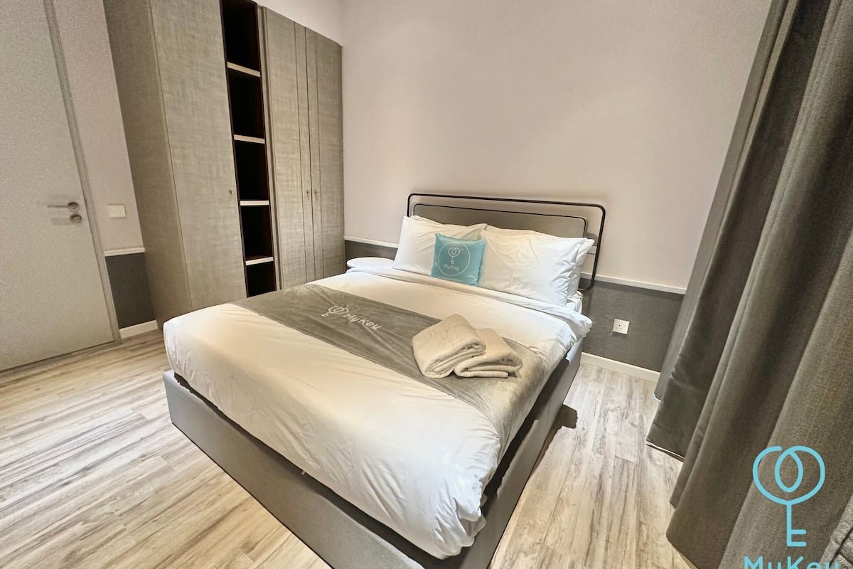 Iron/ironing board, free WiFi