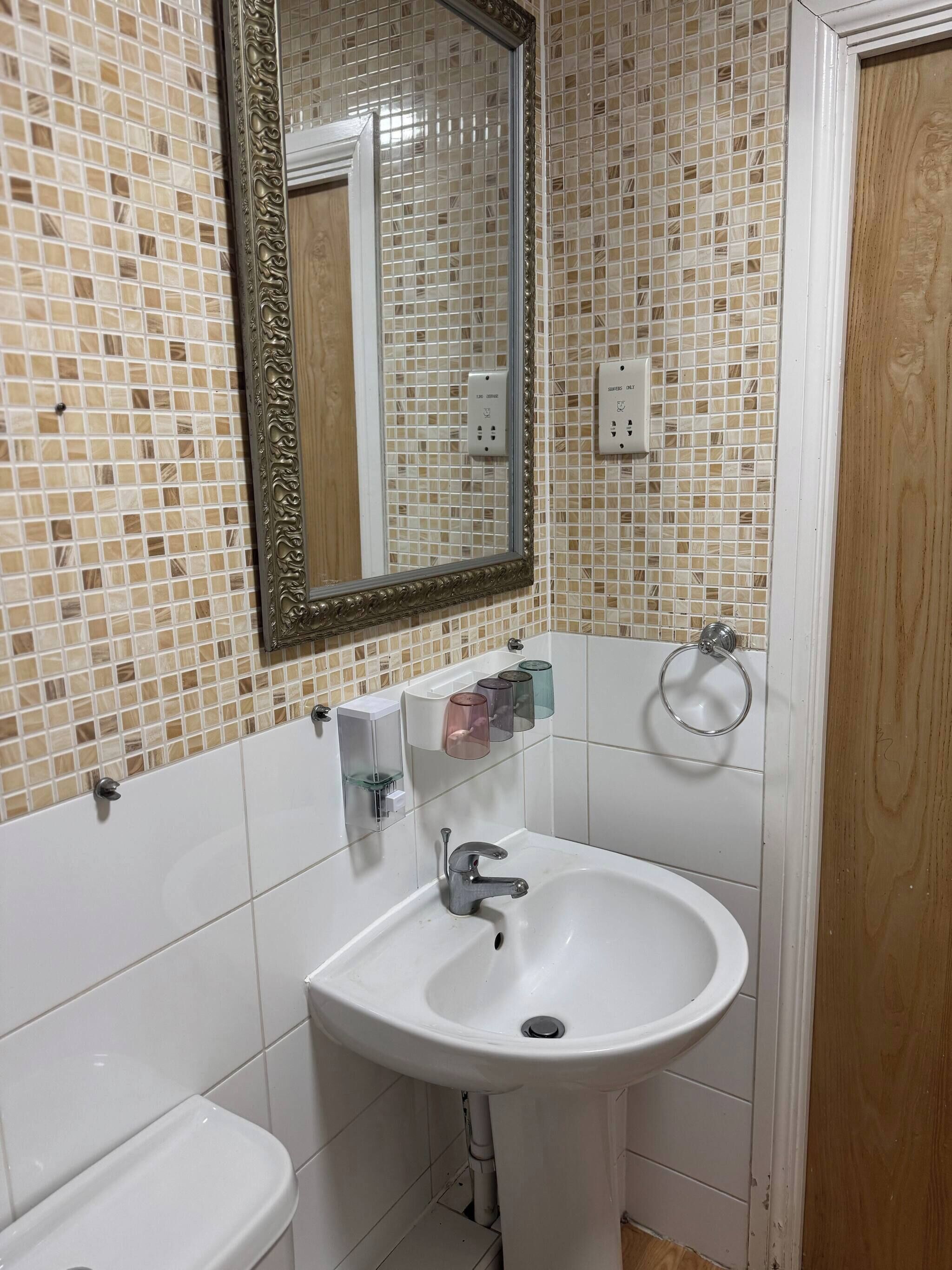 Shared Dormitory, 1 Bedroom | Bathroom