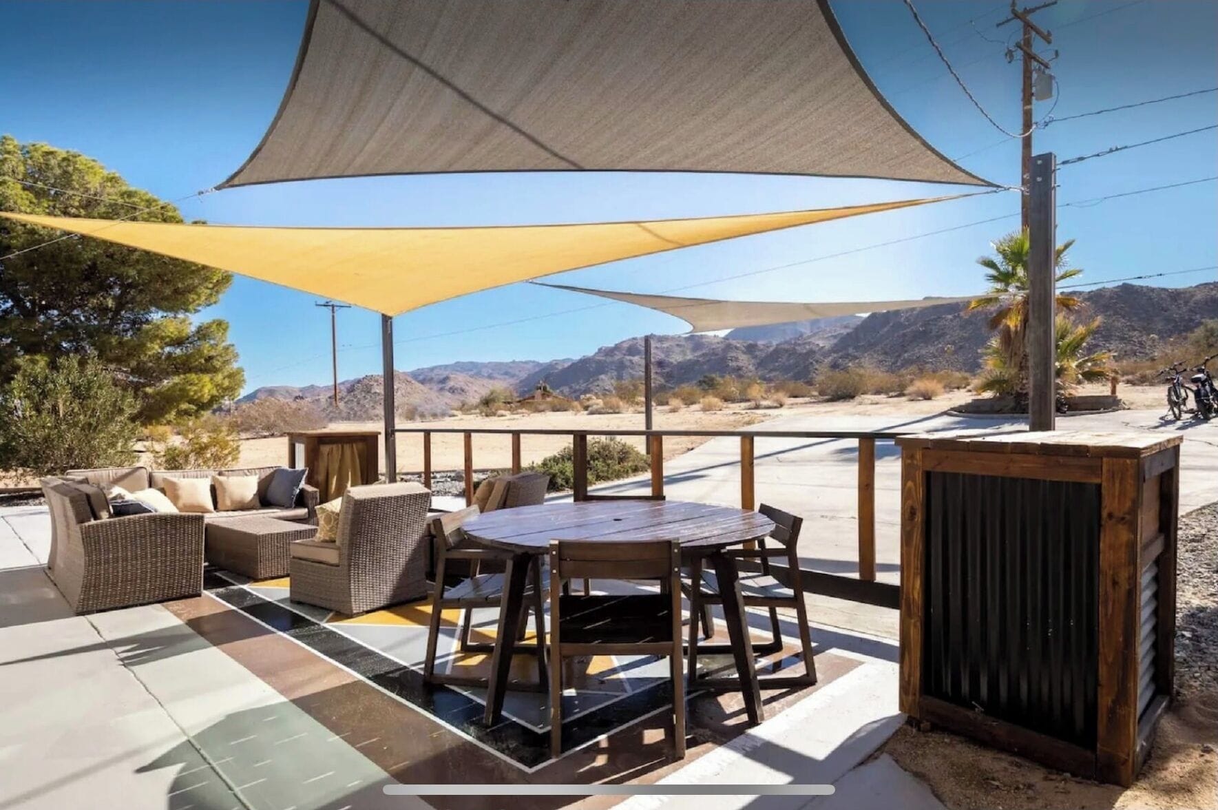 Outdoor dining