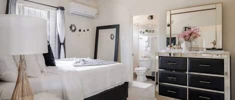 2 habitaciones, tabla de planchar con plancha, wifi y ropa de cama