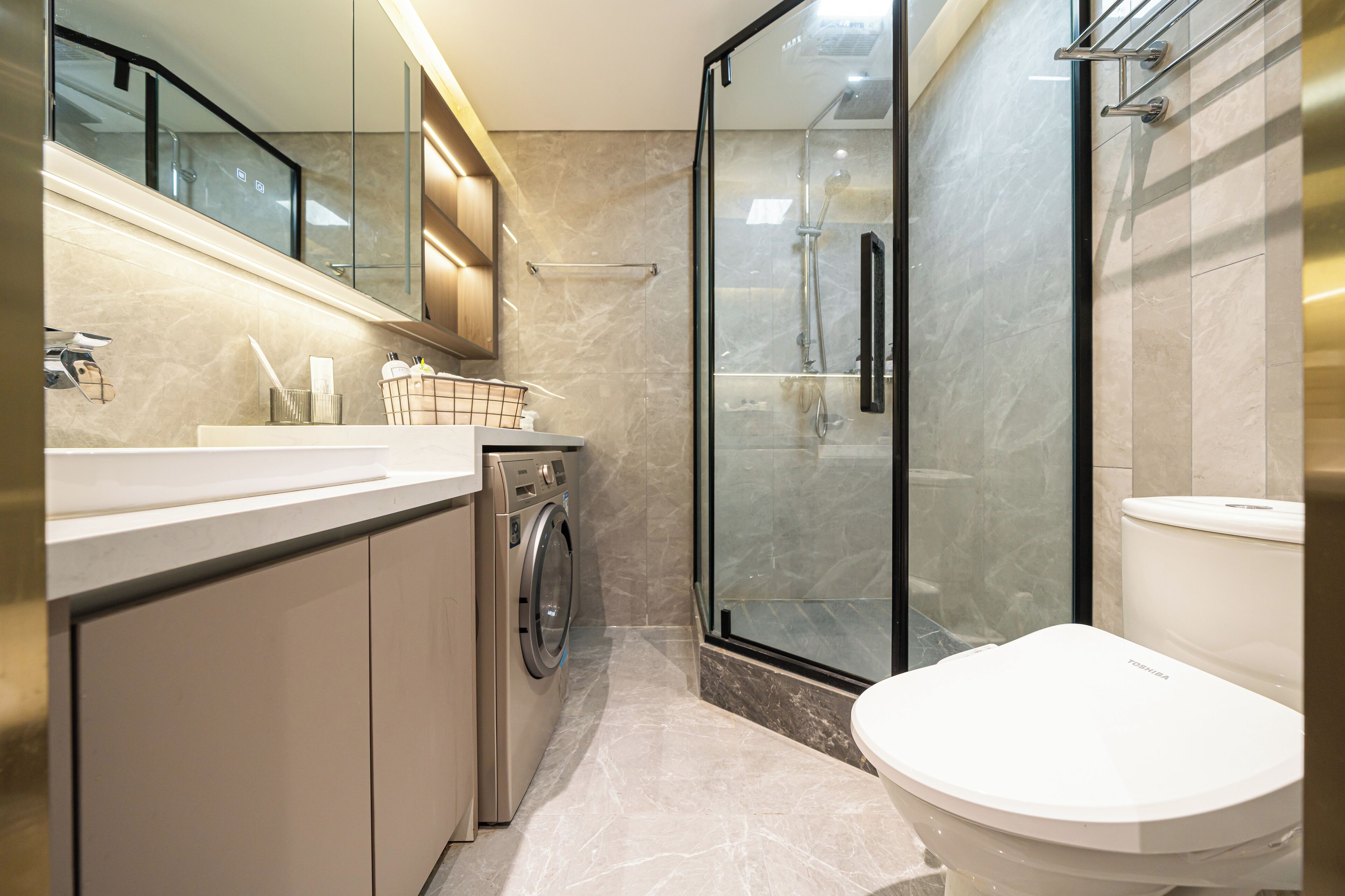 Apartment | Bilik Mandi | Pancuran mandi, kelengkapan dandanan diri percuma, pengering rambut 