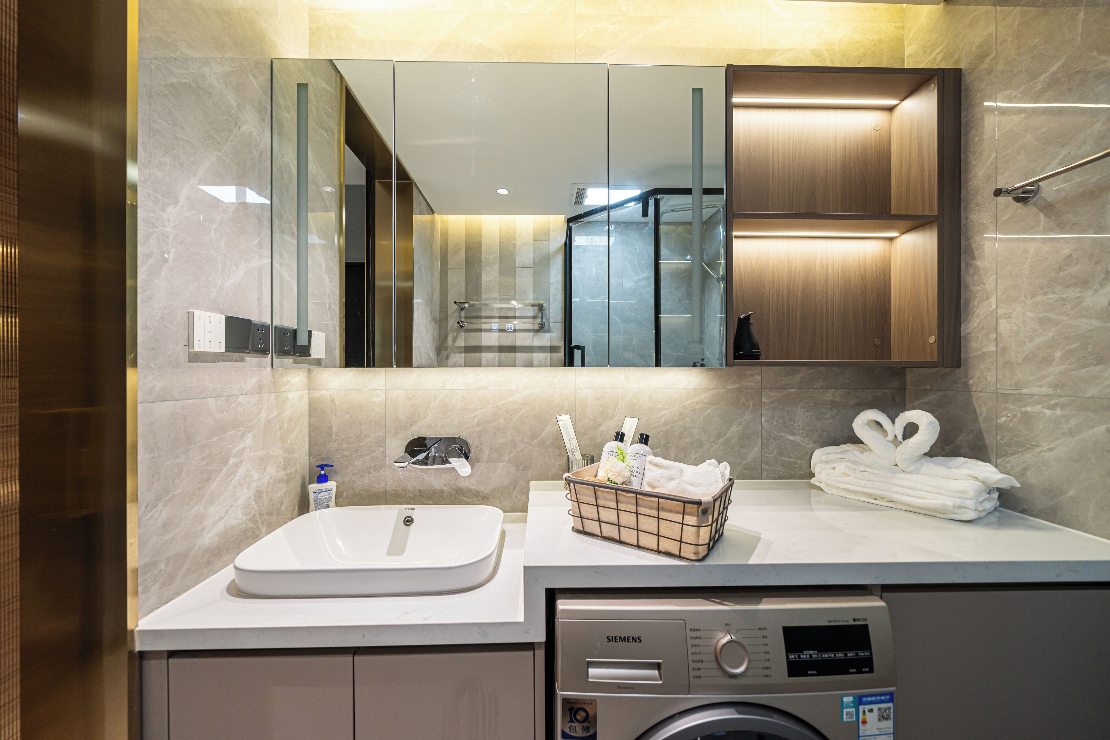 Apartment | Bilik Mandi | Pancuran mandi, kelengkapan dandanan diri percuma, pengering rambut 