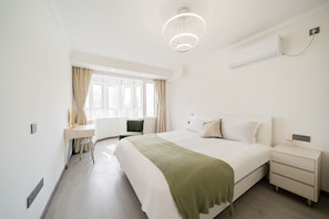 Apartment | Premium bedding, down comforters, pillowtop beds, free WiFi - Today Aparthotel (Shanghai)