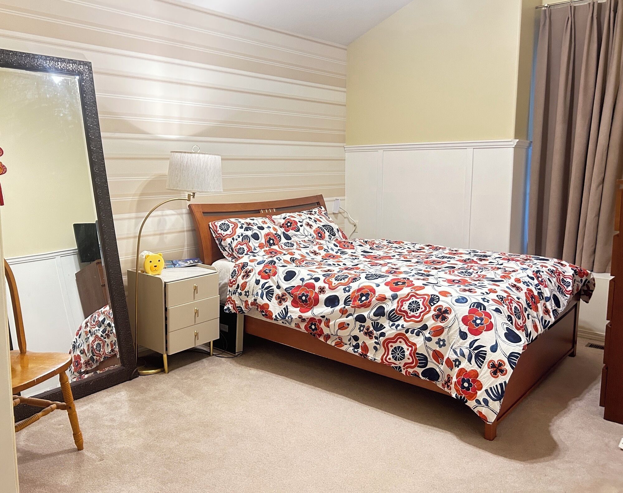 2 bedrooms, internet, bed sheets