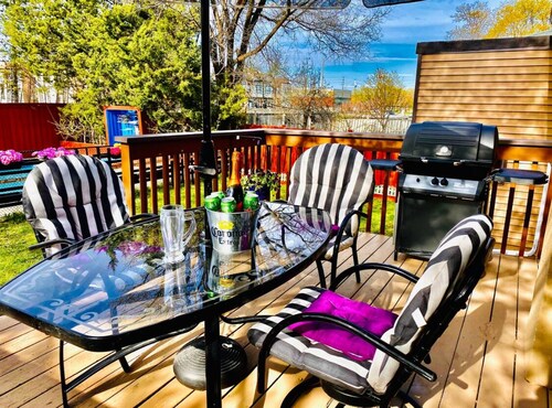 Peaceful 1-bedroom house with AC in Richmond Hill