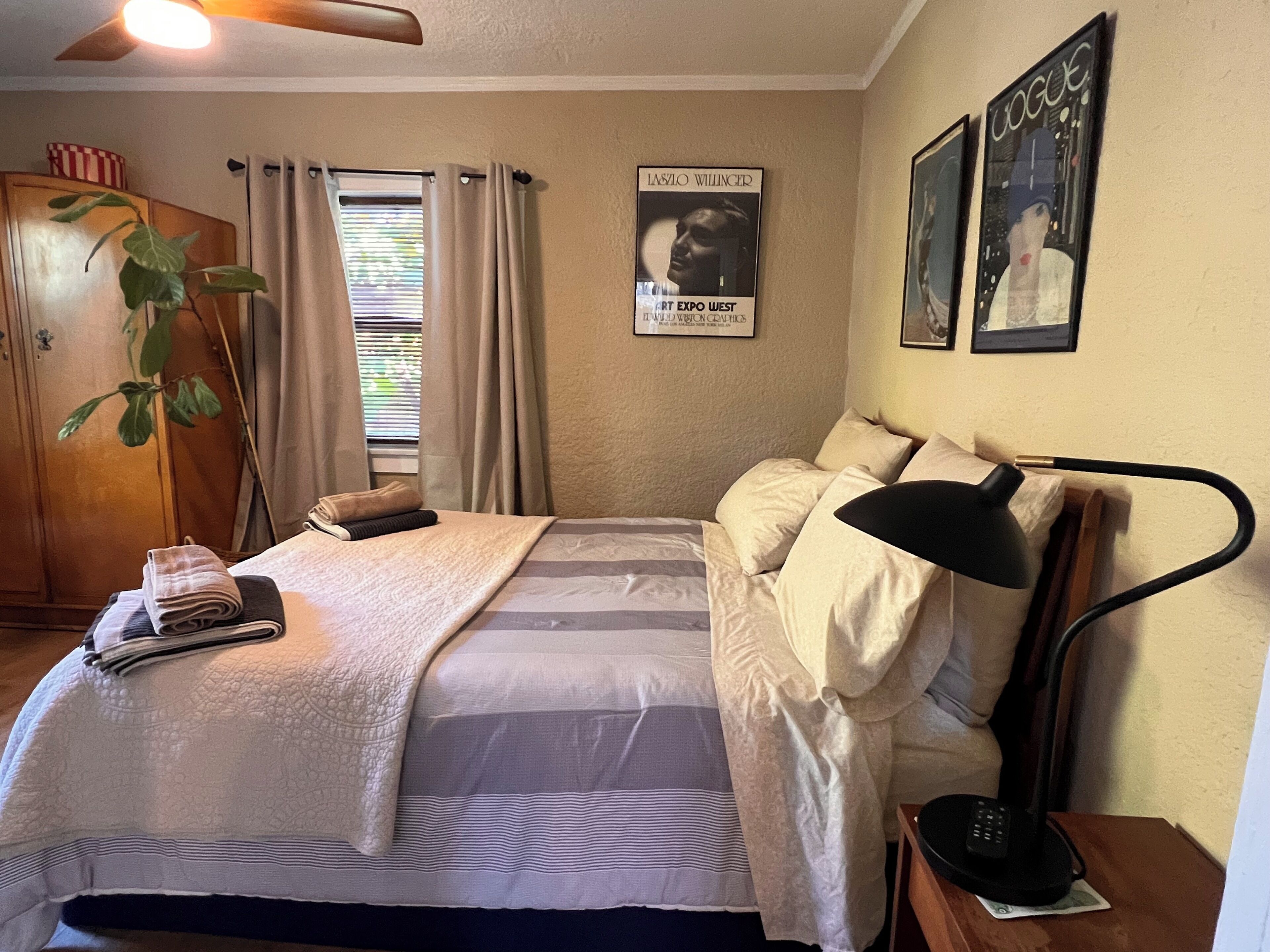 2 bedrooms, iron/ironing board, Internet, bed sheets