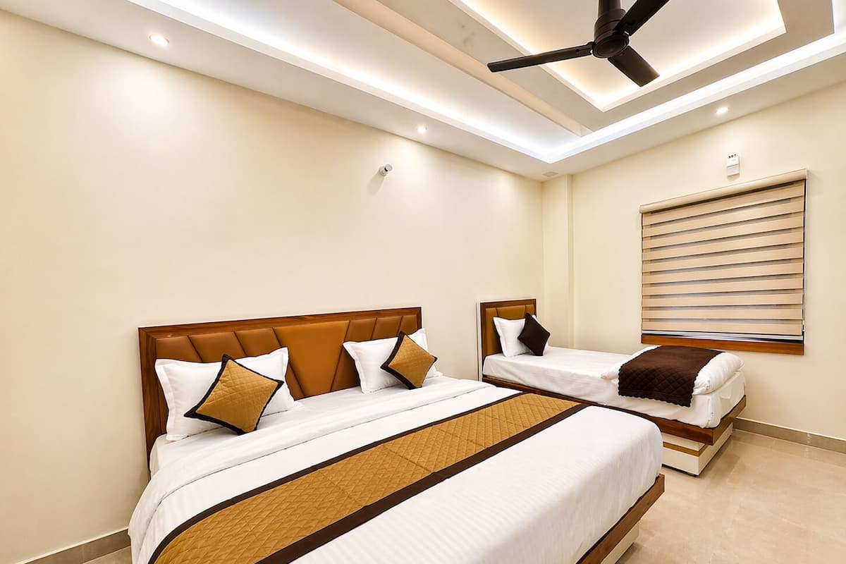 Superior Room | Soundproofing, bed sheets