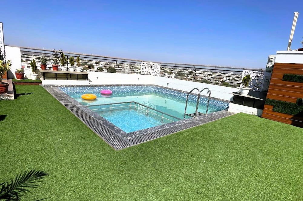 Hotel Roop Highlights
