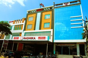 واجهة المنشأة