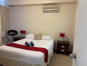 2 bedrooms, Internet - Beautiful two bedrooms apartment with free parking (Perth)