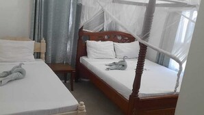 Appartement, balcon, vue piscine