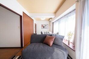 Leilighet, balkong | Oppholdsområde