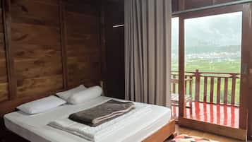 Family Villa, Mountain View | Free WiFi, bed sheets