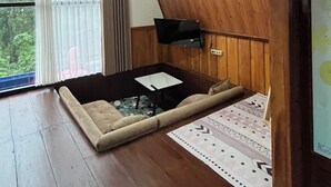 Deluxe Villa, Mountain View | Interior - Padangsari Cabin House (Dieng Kulon)