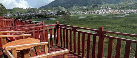 Családi villa, kilátással a hegyre | Hegyre néző