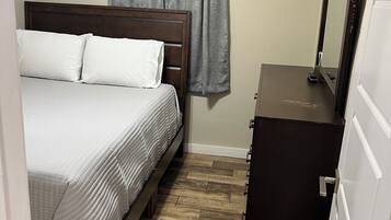 3 bedrooms, iron/ironing board, WiFi, bed sheets