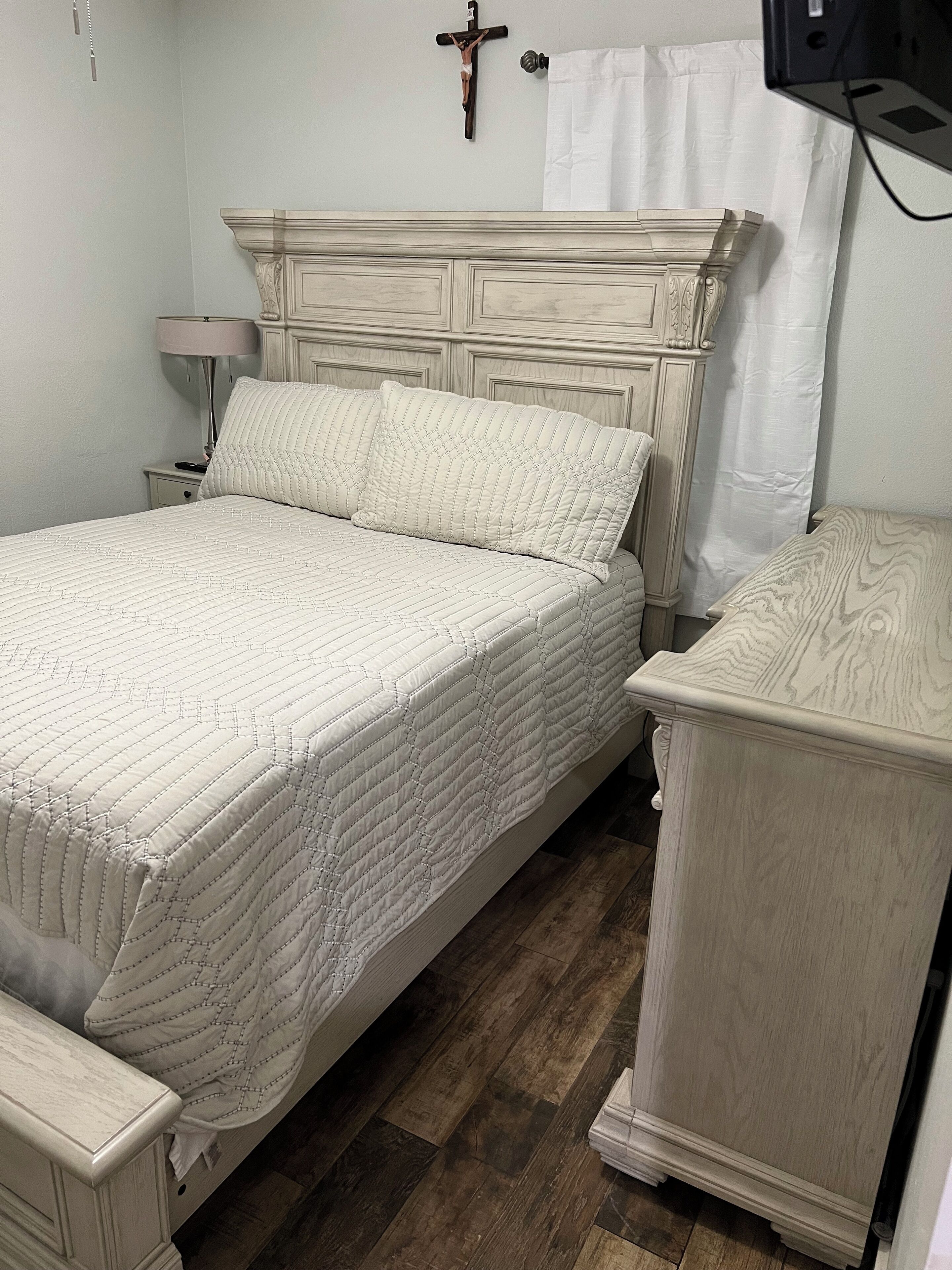 3 makuuhuonetta, silitysrauta/-lauta, Wi-Fi, vuodevaatteet