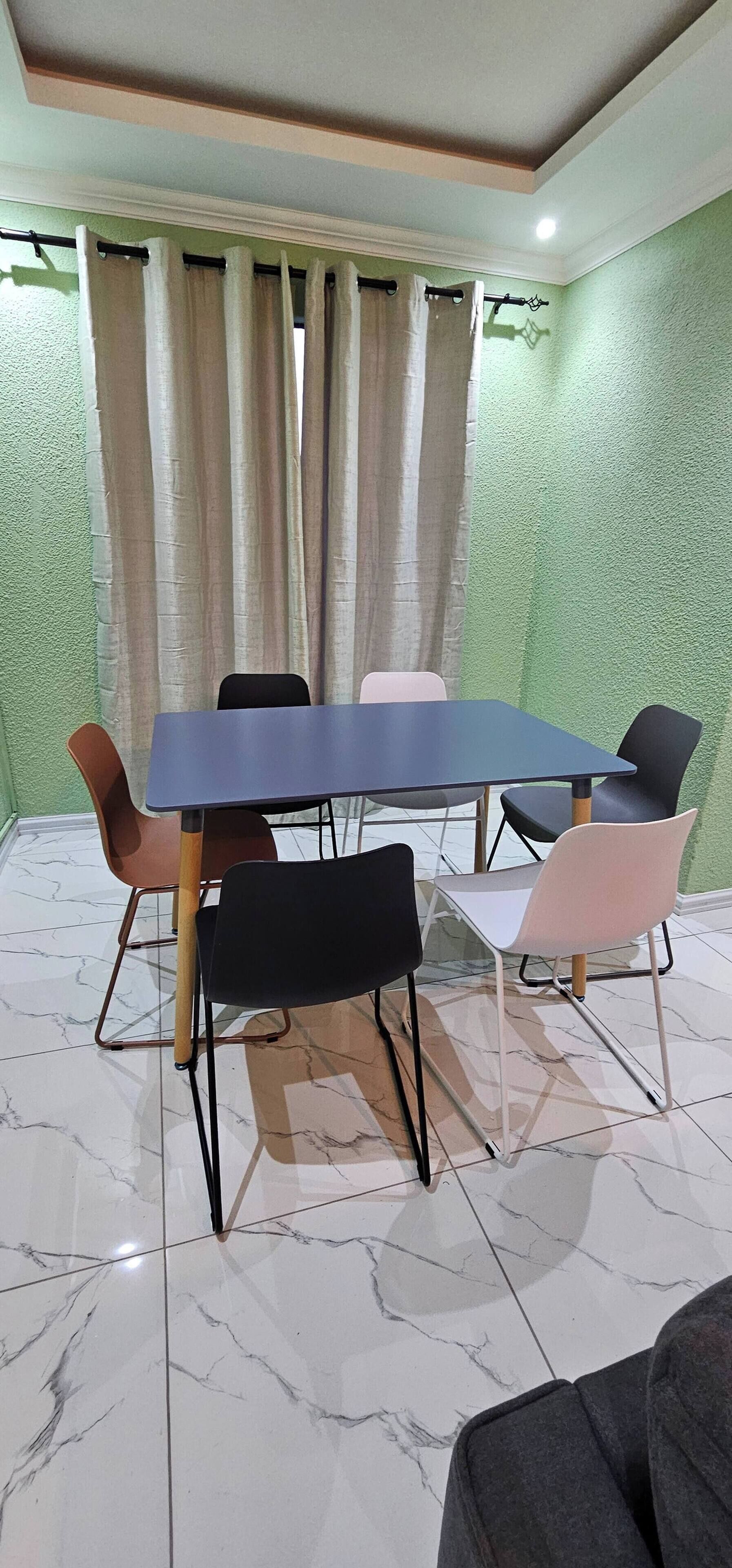 Casa, 3 habitaciones, fumadores | Restauración