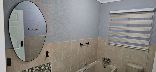 Bathroom - Moutain Ridge Lux Stay (Rustenburg)