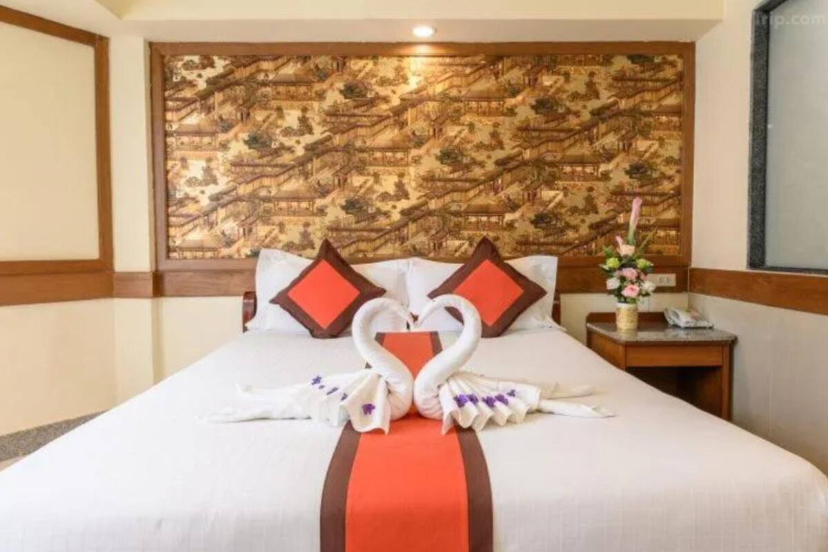 Premium bedding, bed sheets