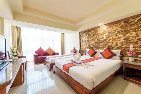 Deluxe Triple Room | Premium bedding, free WiFi, bed sheets