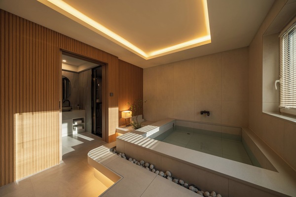 Signature Suite | Private spa tub