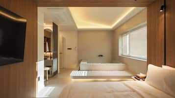 Premier Suite | Private spa tub