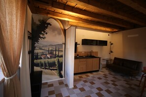Smart TV - New one-bedroom apartment in the heart of Valpolicella near the Pieve di S. Floriano (San Pietro In Cariano)