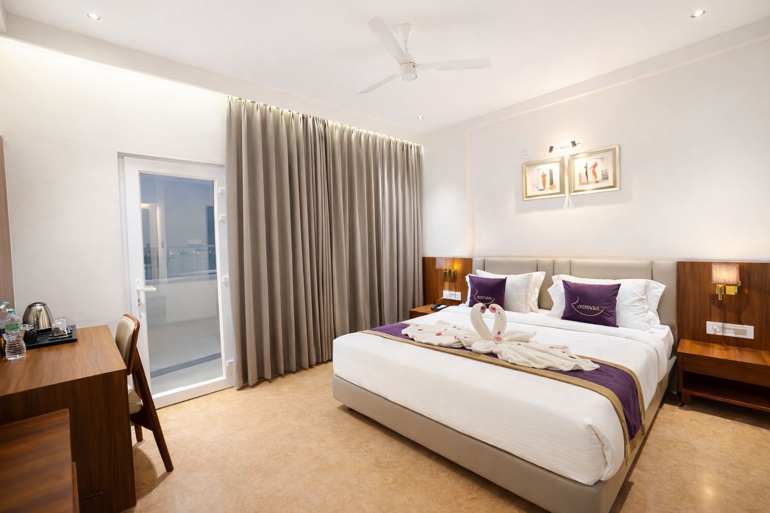 Luxury Double Room | Egyptian cotton sheets, premium bedding, minibar, desk