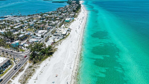 House - Anna Maria Island Beach Sands 202-private Beach Access-heated Pool (Bradenton Beach)