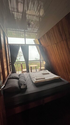 Family Villa, Mountain View - Padangsari Cabin 2 (Kejajar)