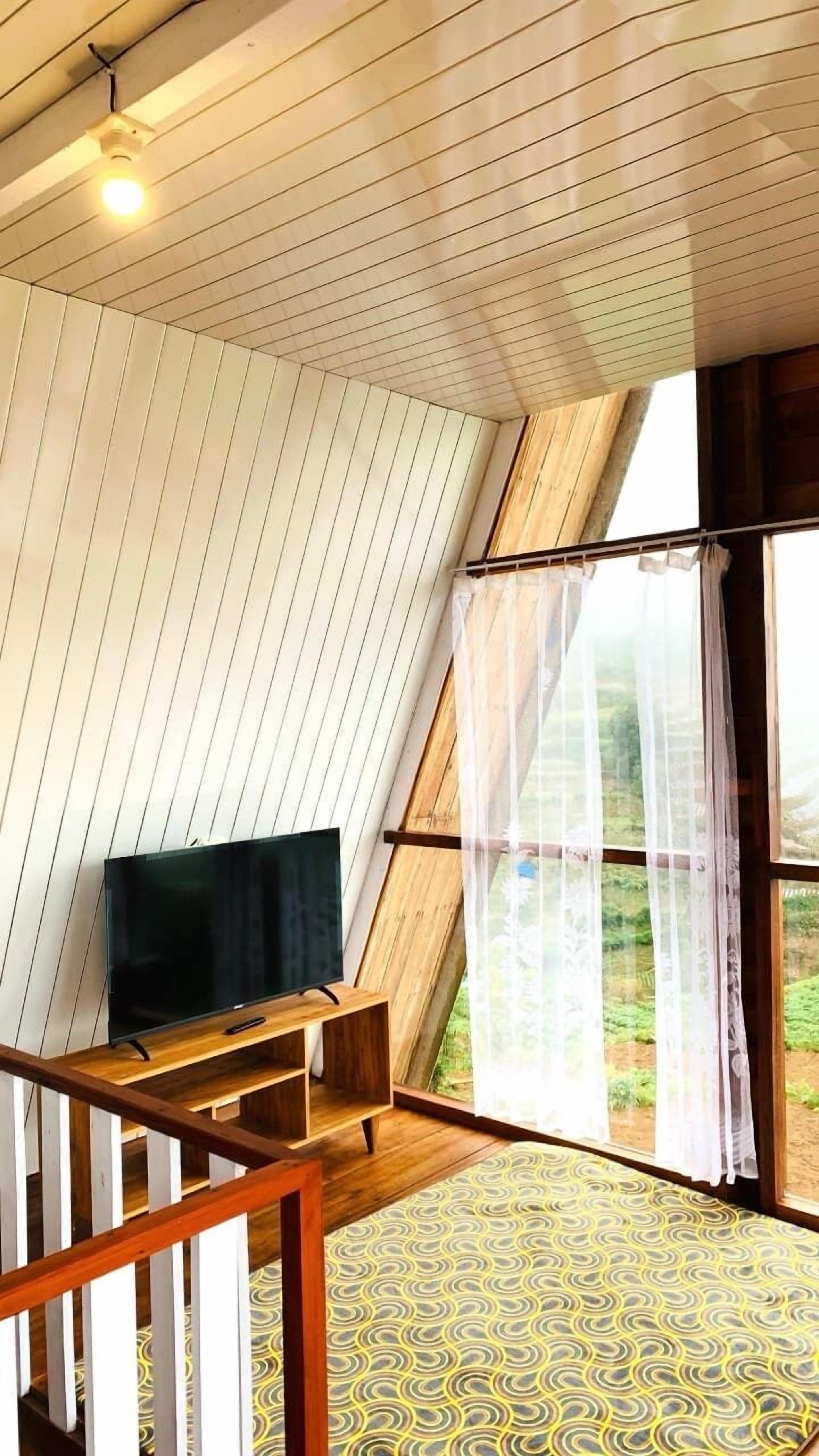 Vila Keluarga, pemandangan gunung | Area keluarga | Televisi LCD 20-inci dengan saluran TV kabel