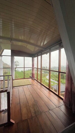 패밀리 빌라, 산 전망 | 산 전망