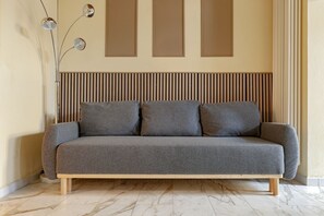 Interior - Homiday – Incanto is a bright and cozy apartment located on Via Pietrasantina, just a few minutes’ walk from the Leaning Tower of Pisa and Piazza dei Miracoli.Situated in a convenient and quiet area, it allows you to experience the city stress-free.  (Pisa)