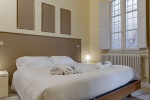 2 bedrooms, iron/ironing board, travel cot - Homiday – Incanto is a bright and cozy apartment located on Via Pietrasantina, just a few minutes’ walk from the Leaning Tower of Pisa and Piazza dei Miracoli.Situated in a convenient and quiet area, it allows you to experience the city stress-free.  (Pisa)