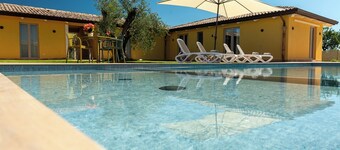 Agriturismo Agricoccinella - Pool&Restaurant