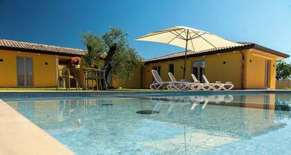 Agriturismo Agricoccinella - Pool&Restaurant