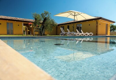 Agriturismo Agricoccinella - Pool&Restaurant