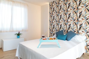 Minibar, in-room safe, individually decorated, individually furnished - Agriturismo Agricoccinella - Pool&Restaurant (Piombino)