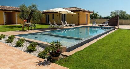 Agriturismo Agricoccinella - Pool&Restaurant